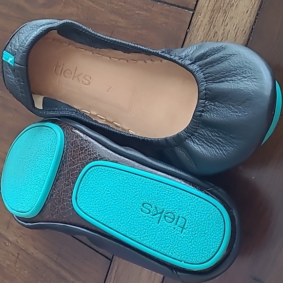 Tieks Shoes Tieks Black Ballet Flats 7 Poshmark